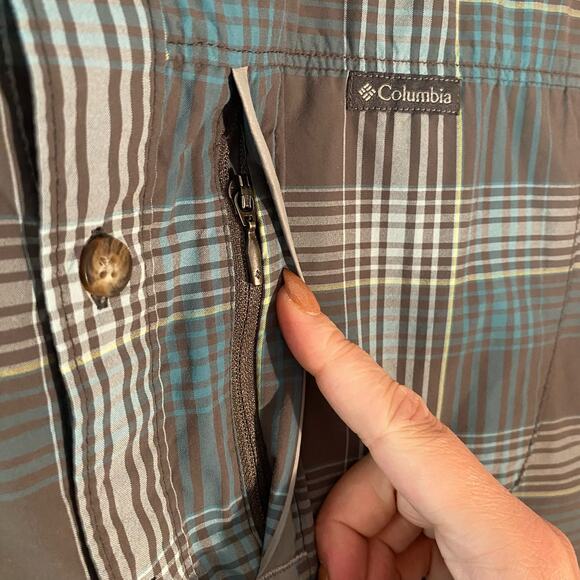 Columbia Gorpcore Outdoor Lightweight Plaid Gray Blue Polo Shirt Men size Medium - Picture 4 of 9